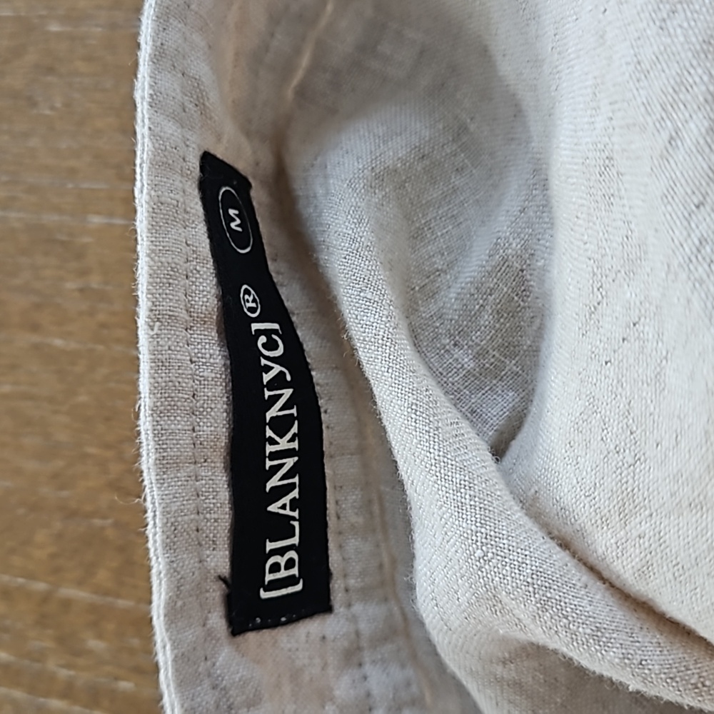 BLANK NYC LINEN OPEN BACK JUMPSUIT - Picture 12 of 13
